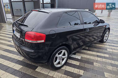 Хэтчбек Audi A3 2005 в 