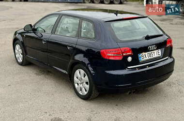 Хэтчбек Audi A3 2009 в 