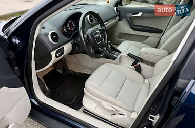 Хэтчбек Audi A3 2009 в 