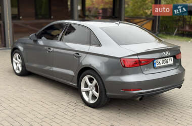 Седан Audi A3 2015 в 