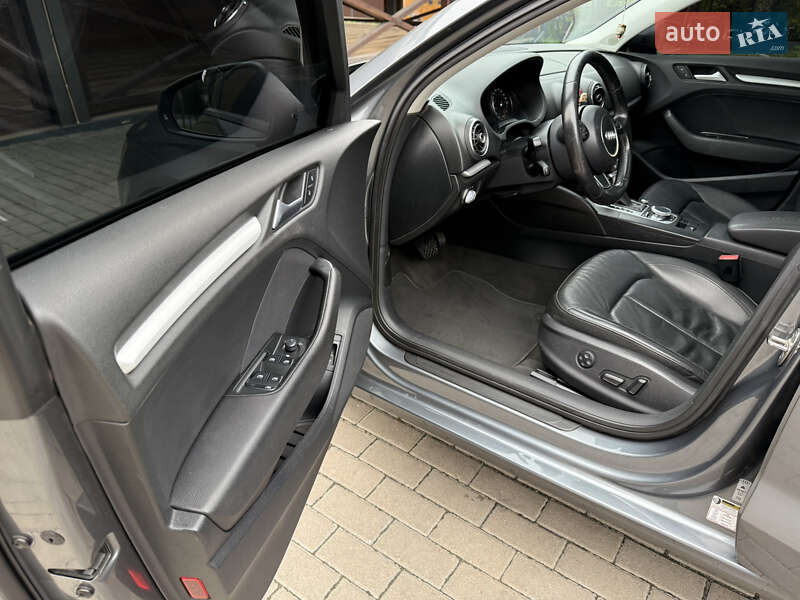 Седан Audi A3 2015 в Ровно