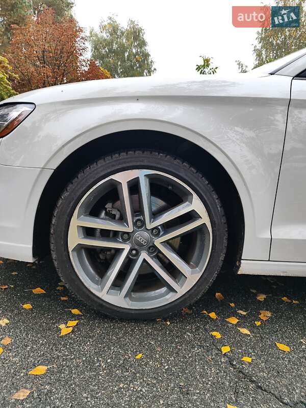 Седан Audi A3 2018 в Киеве