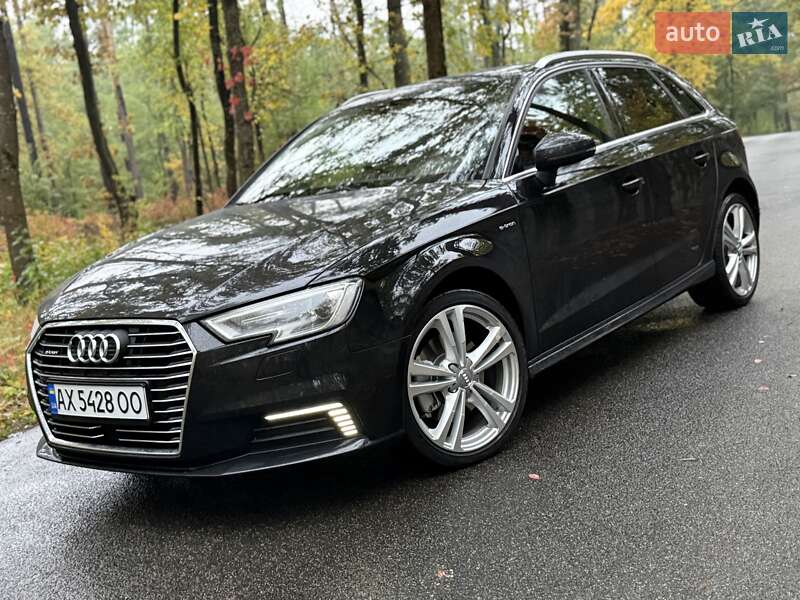 Хетчбек Audi A3 2017 в Києві