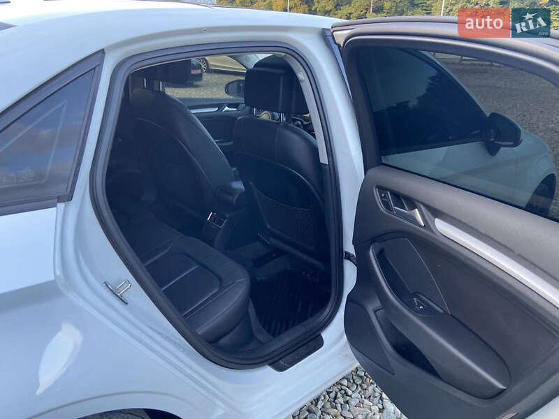 Седан Audi A3 2014 в Львові