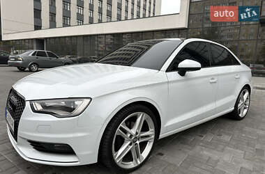 Седан Audi A3 2016 в 