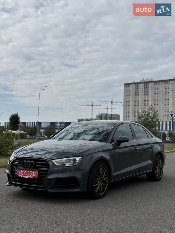 Седан Audi A3 2016 в 
