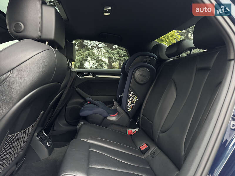 Седан Audi A3 2016 в Вінниці
