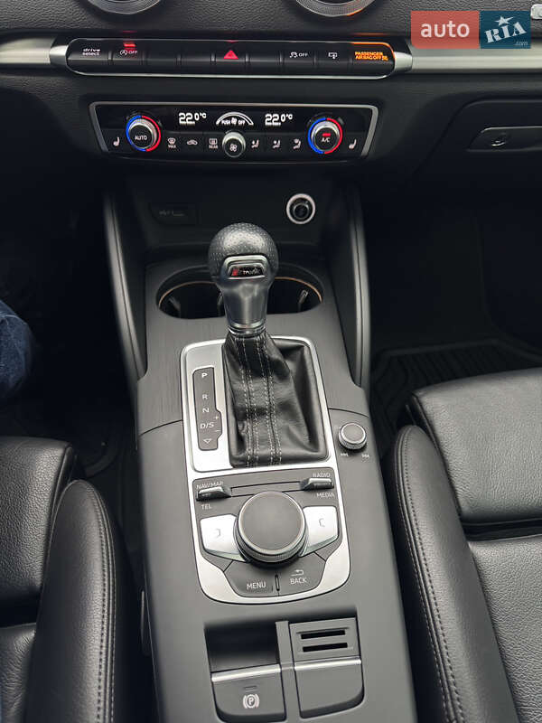 Седан Audi A3 2016 в Вінниці