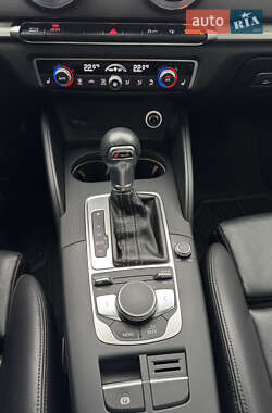 Седан Audi A3 2016 в 