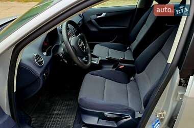 Хетчбек Audi A3 2005 в  фото 41 Хетчбек Audi A3 2005 в