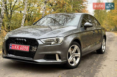 Седан Audi A3 2017 в 