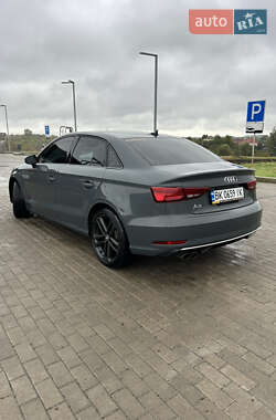 Седан Audi A3 2018 в  фото 5 Седан Audi A3 2018 в