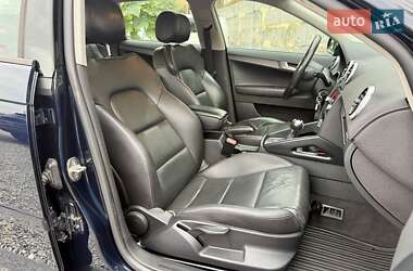Хэтчбек Audi A3 2012 в 
