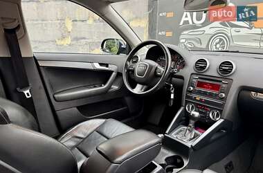 Хэтчбек Audi A3 2012 в 