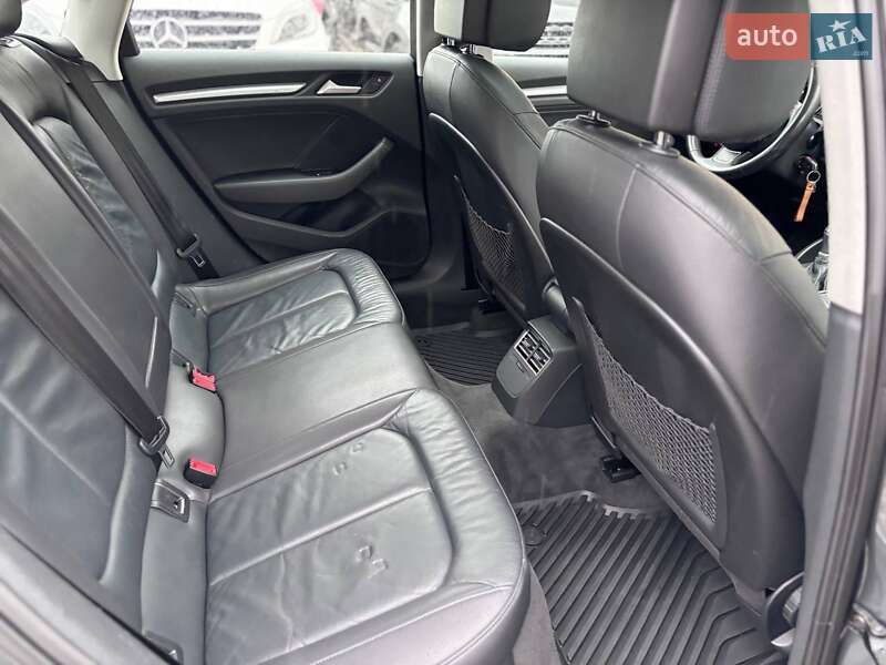 Седан Audi A3 2015 в Коломиї