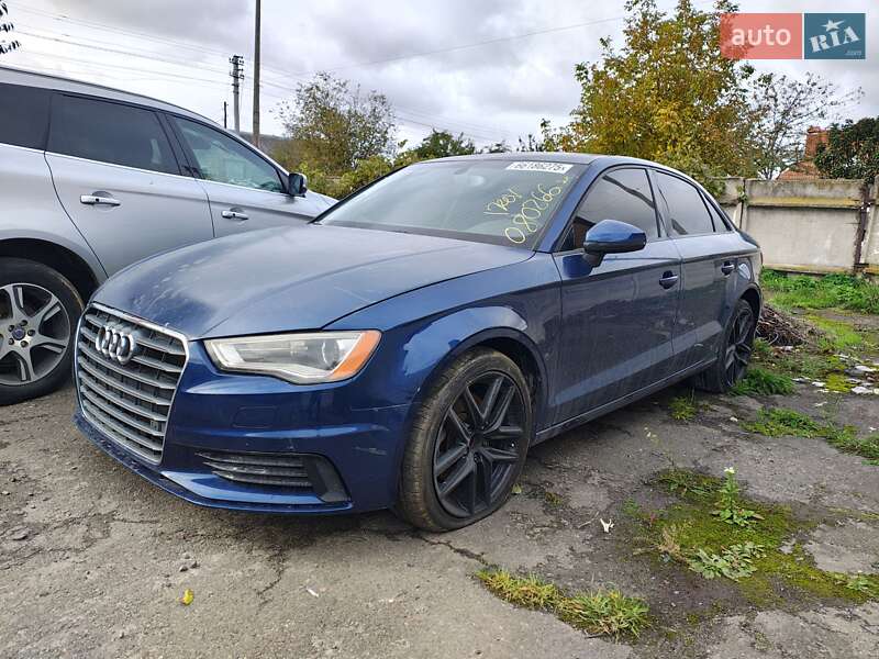 Седан Audi A3 2015 в Рівному