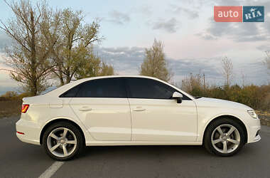 Седан Audi A3 2015 в 