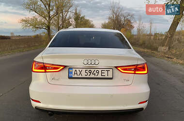 Седан Audi A3 2015 в 