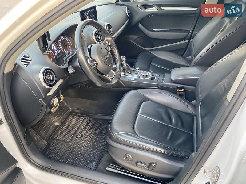 Седан Audi A3 2015 в Балаклее