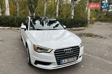 Седан Audi A3 2014 в Дніпрі