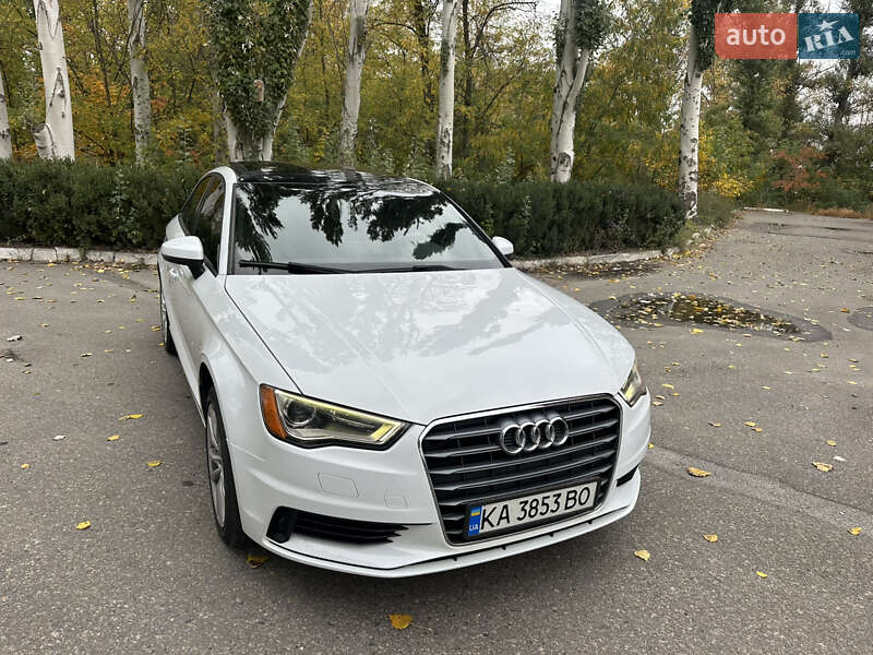 Седан Audi A3 2014 в 