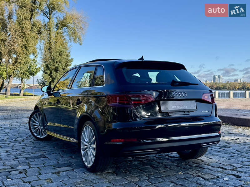 Хетчбек Audi A3 2016 в Києві
