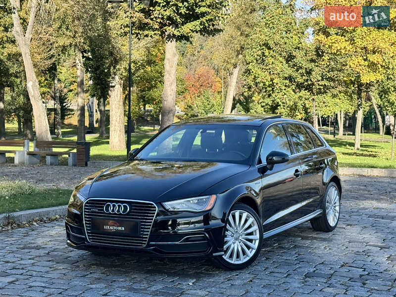 Хетчбек Audi A3 2016 в Києві