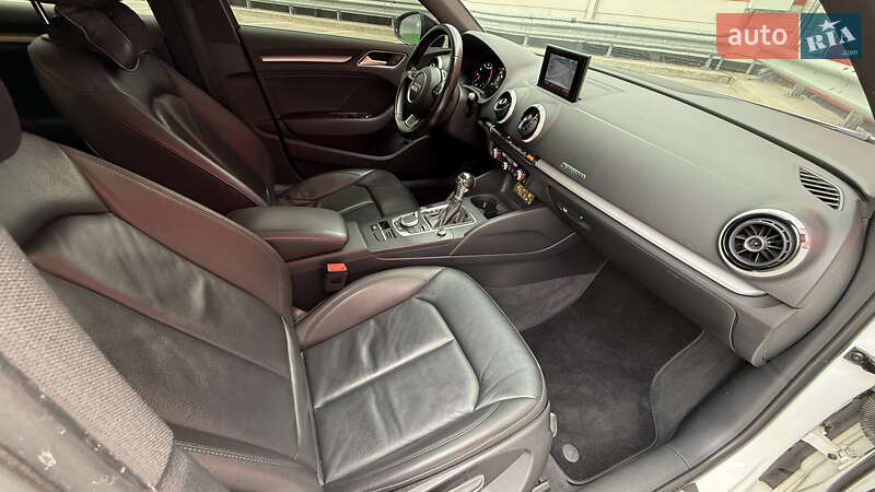 Седан Audi A3 2016 в Киеве