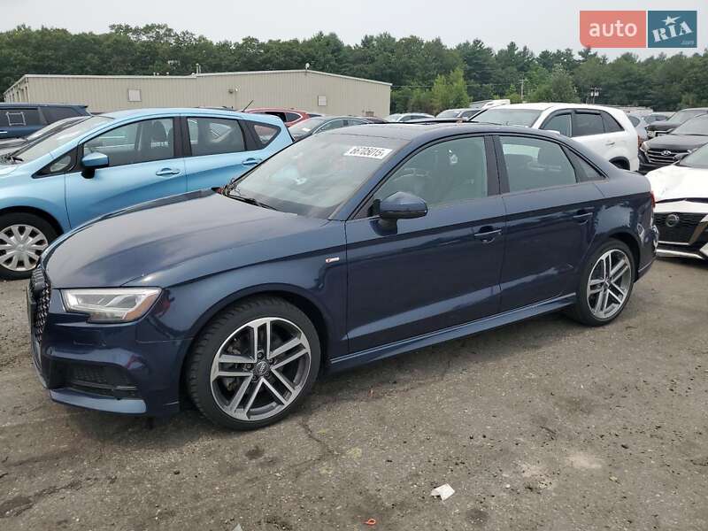 Седан Audi A3 2018 в Луцьку