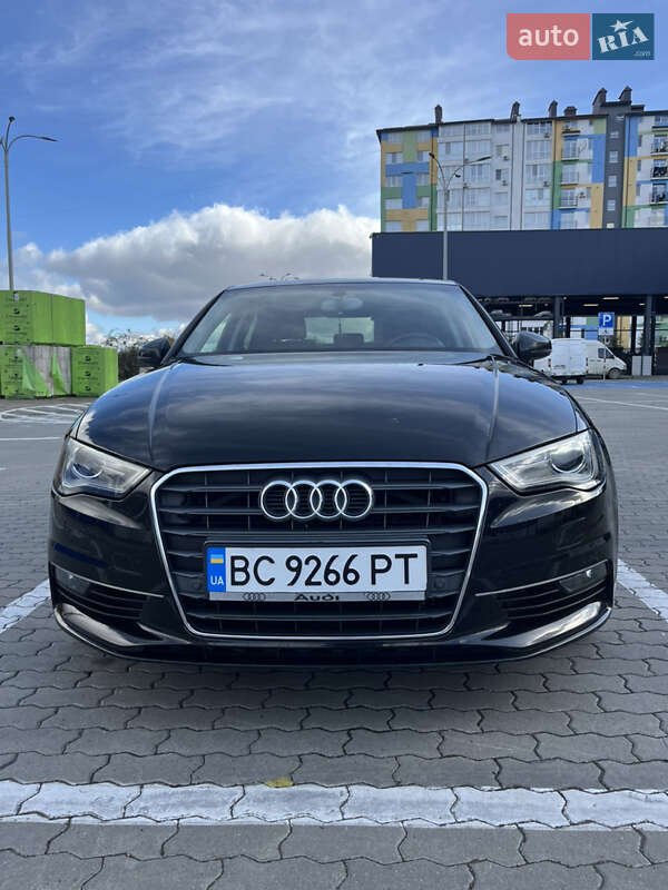 Седан Audi A3 2014 в Ивано-Франковске