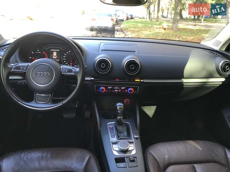 Седан Audi A3 2015 в Киеве