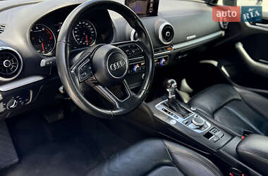 Седан Audi A3 2017 в  фото 32 Седан Audi A3 2017 в