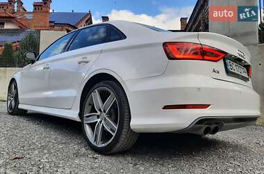Хетчбек Audi A3 2015 в 