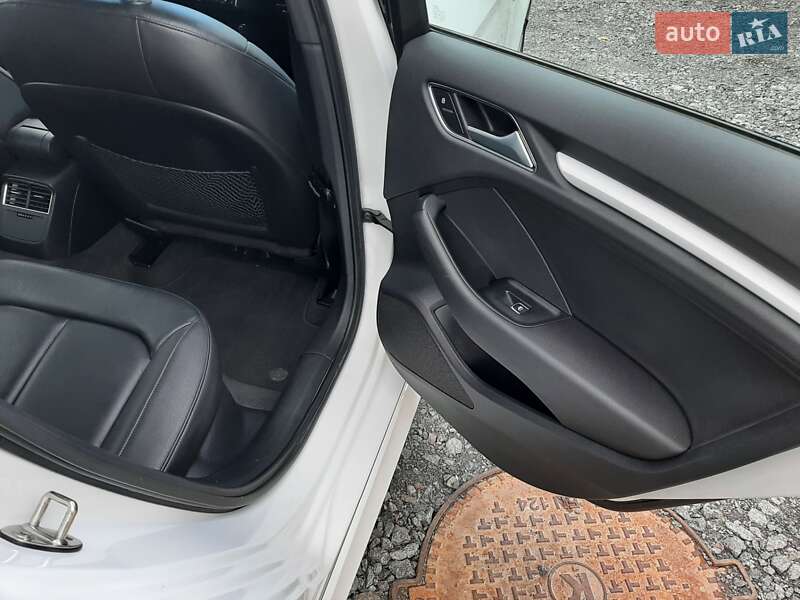 Хэтчбек Audi A3 2015 в Львове