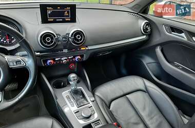 Хетчбек Audi A3 2015 в 