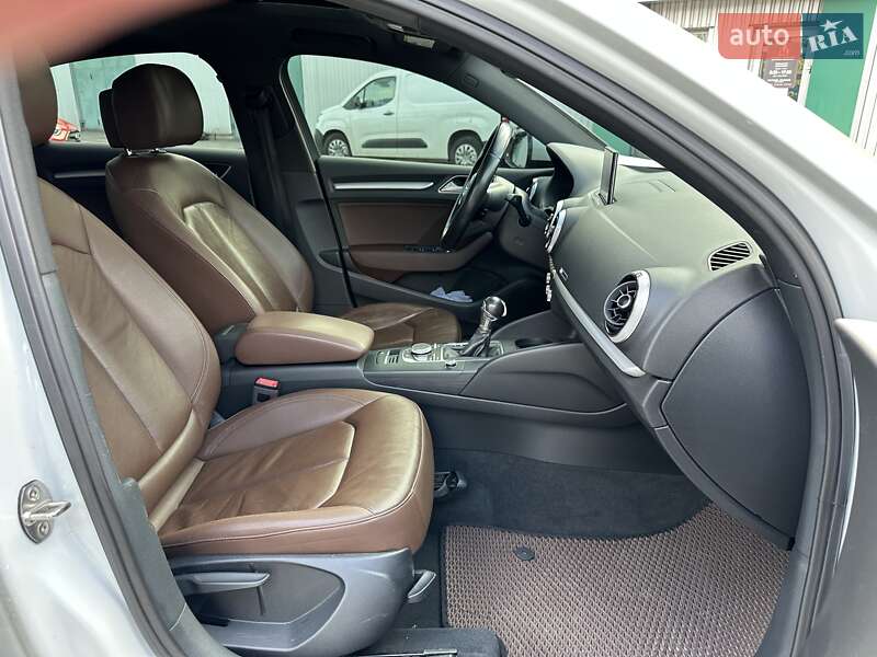 Седан Audi A3 2017 в Киеве фото 29 Седан Audi A3 2017 в Киеве