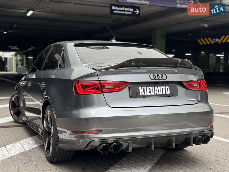 Седан Audi A3 2016 в Киеве