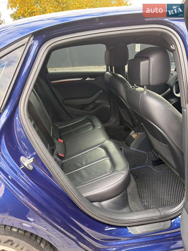 Седан Audi A3 2014 в Киеве