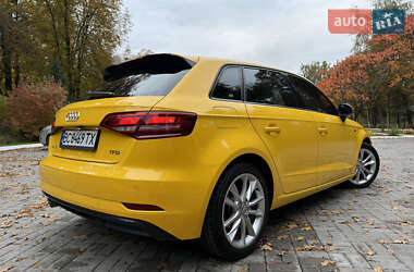 Хэтчбек Audi A3 2016 в 