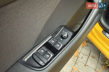 Хэтчбек Audi A3 2016 в 