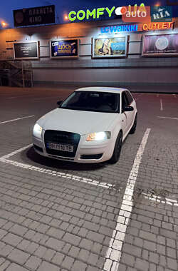Хэтчбек Audi A3 2007 в 