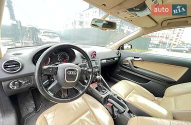 Хэтчбек Audi A3 2003 в 