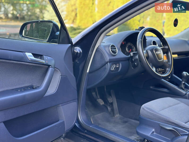 Хэтчбек Audi A3 2008 в Староконстантинове