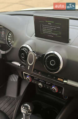 Хэтчбек Audi A3 2016 в 