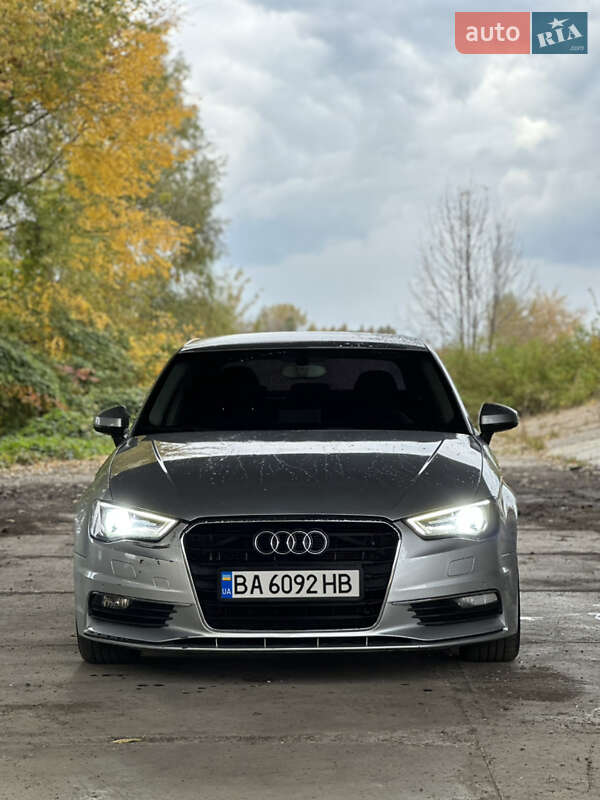 Седан Audi A3 2013 в 