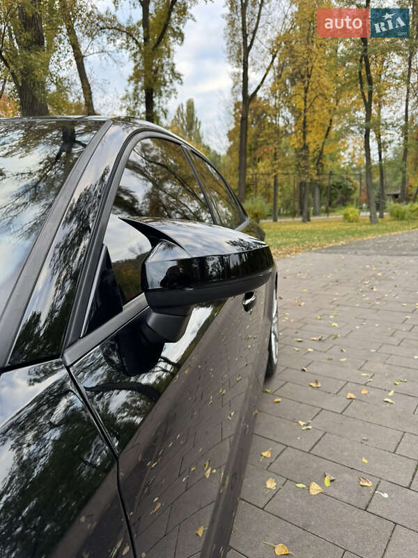 Седан Audi A3 2015 в Киеве