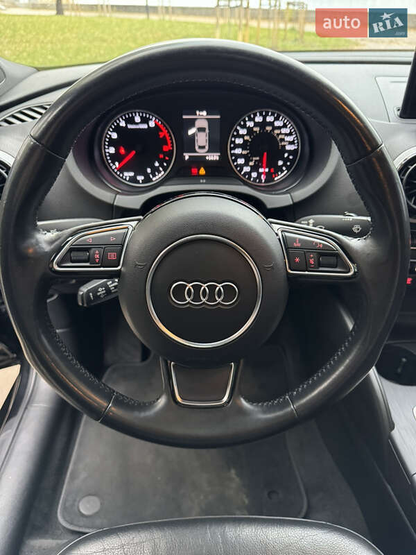 Седан Audi A3 2015 в Киеве