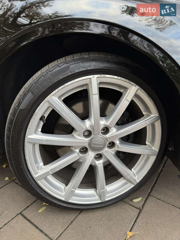 Седан Audi A3 2015 в Киеве
