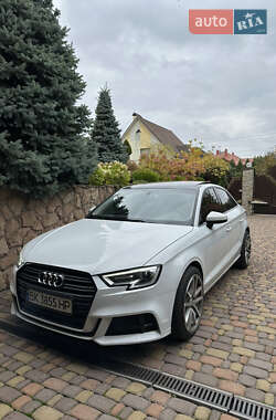 Седан Audi A3 2016 в Ровно
