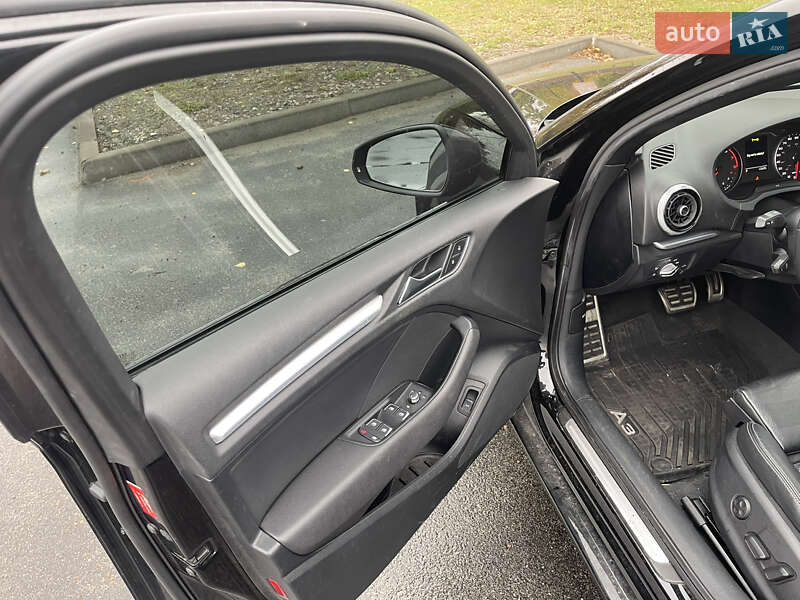 Седан Audi A3 2019 в Киеве